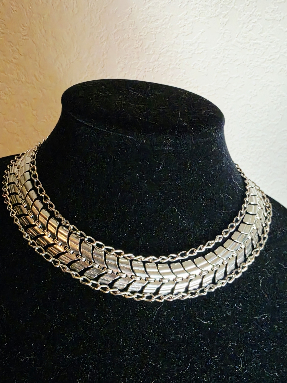 Vintage 1950`s Coro Chevron Links Three Strand Silver Tone Wide Necklace Choker